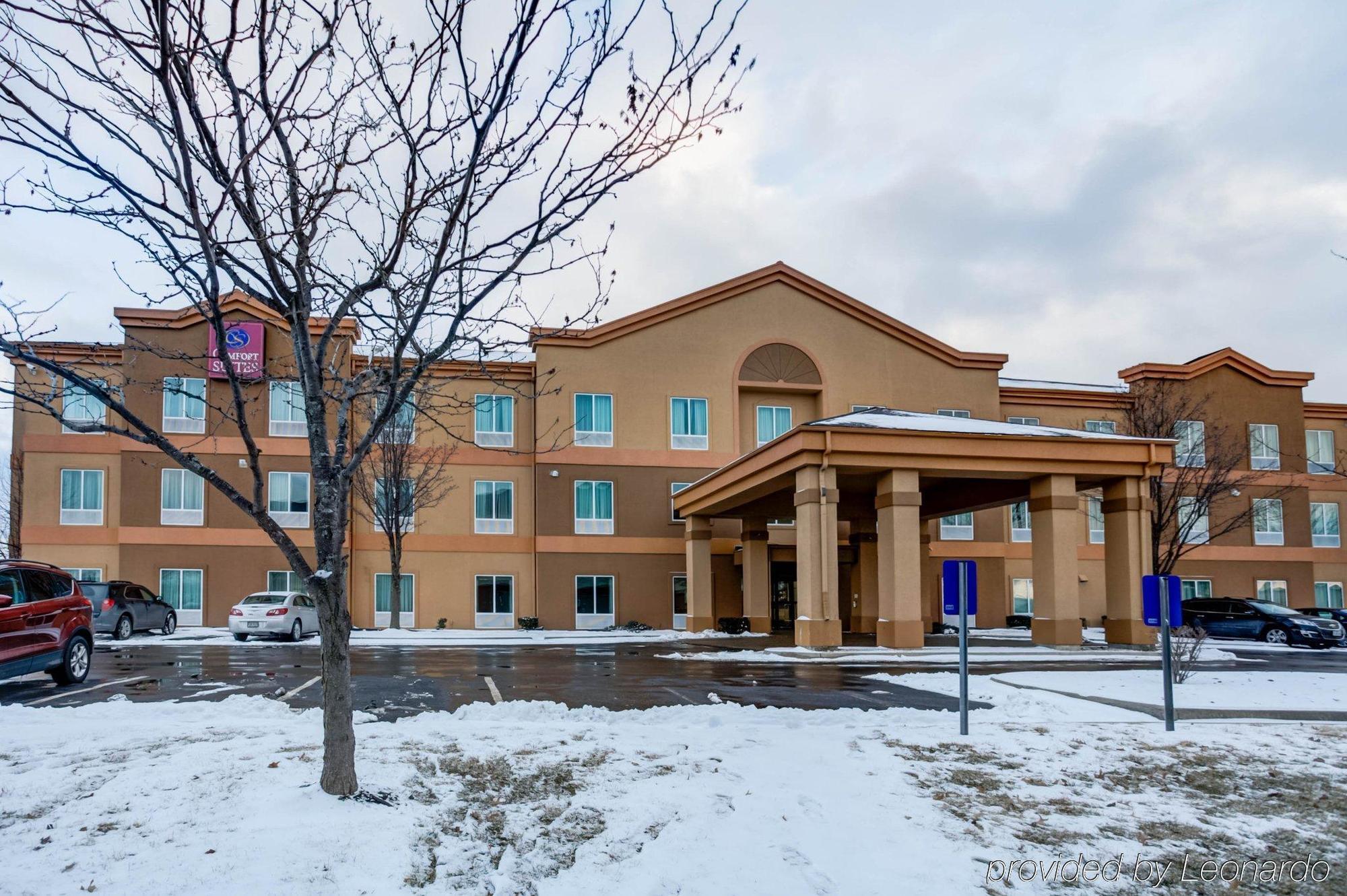 Comfort Suites Kansas City-Liberty Exterior photo