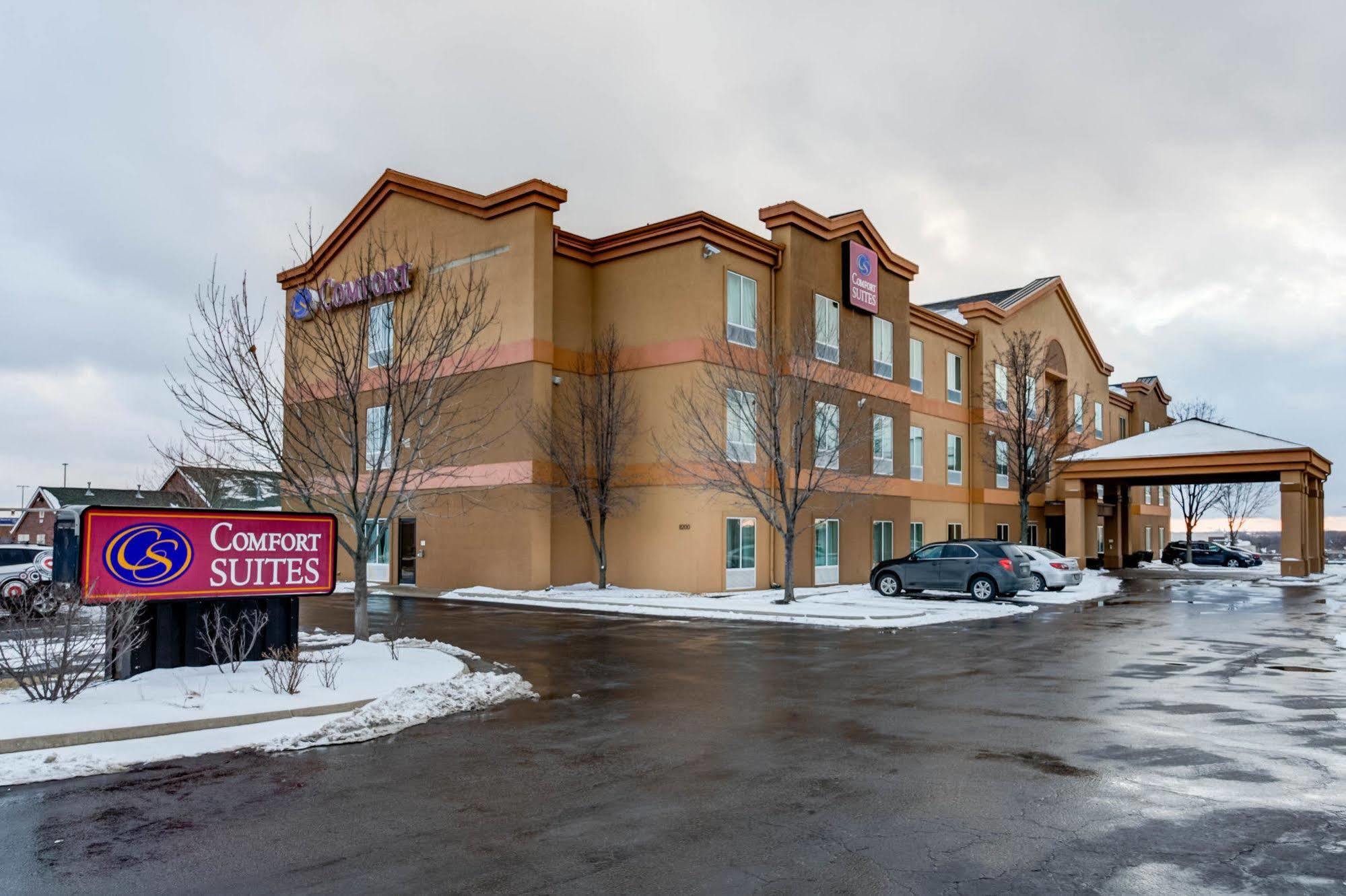 Comfort Suites Kansas City-Liberty Exterior photo