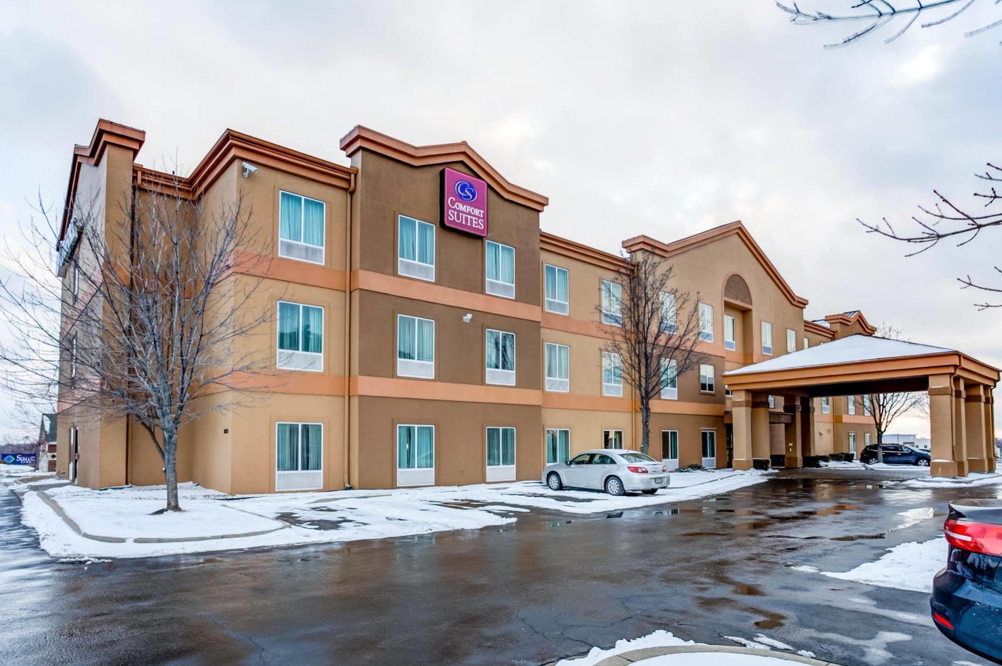 Comfort Suites Kansas City-Liberty Exterior photo